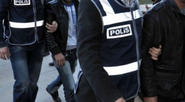 8 eski TSK mensubu gözaltına alındı