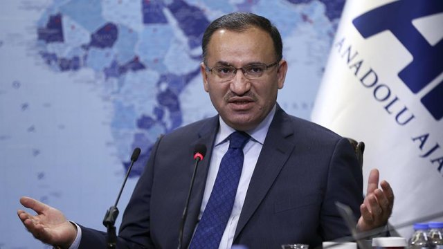 Adalet Bakanı Bozdağ: Adil Öksüz'ün kaçmayı başardığına ihtimal vermiyorum