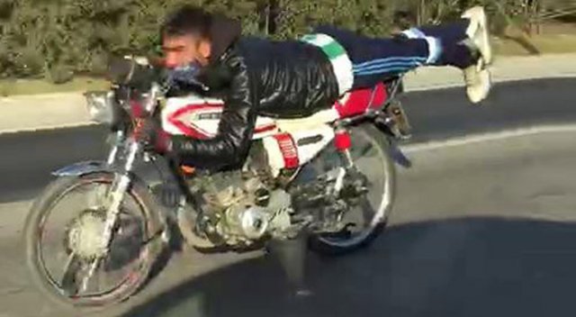 Adana&#039;da trafikte tehlikeli anlar
