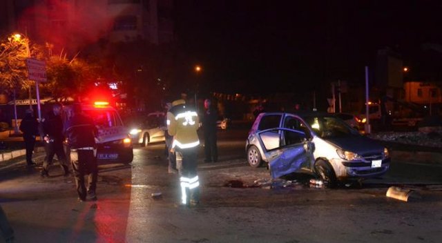 Adana&#039;da zincirleme trafik kazası: 1 ölü