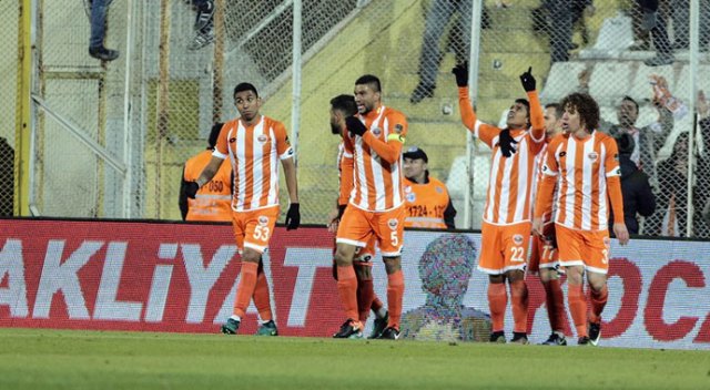 Adanaspor Kasımpaşa&#039;yı da devirdi, çıkışını sürdürdü