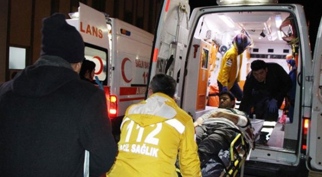 Adıyaman'da referandum kavgası: 10 yaralı, 12 gözaltı Adıyaman'da referandum kavgası: 10 yaralı, 12 gözaltı