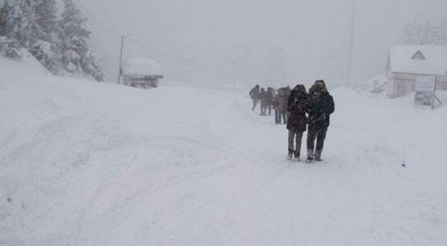 Afganistan'da soğuk hava 27 çocuğun ölümüne yol açtı Afganistan'da soğuk hava 27 çocuğun ölümüne yol açtı