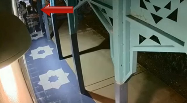 Amerika'da mescide iğrenç saldırı! Amerika'da mescide iğrenç saldırı!