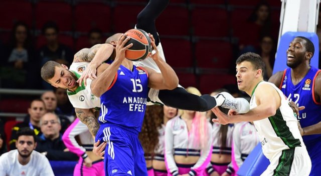 Anadolu Efes Darüşşafaka Doğuş'u devirdi