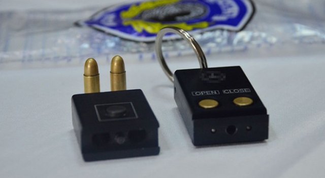 Ankara'da anahtarlık şeklinde suikast silahı ele geçirildi! Ankara'da anahtarlık şeklinde suikast silahı ele geçirildi!
