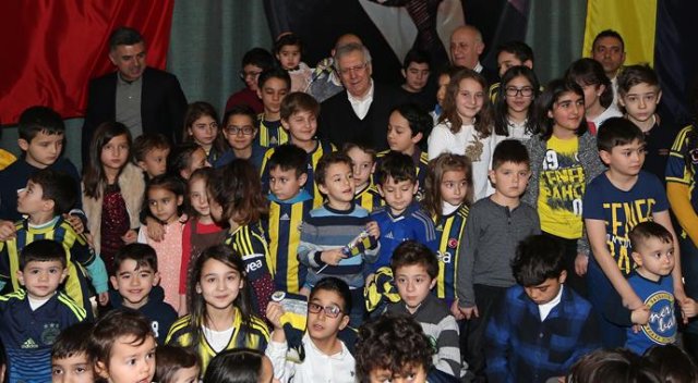 Aziz Yıldırım, Kayseri'de çocuklarla buluştu Aziz Yıldırım, Kayseri'de çocuklarla buluştu