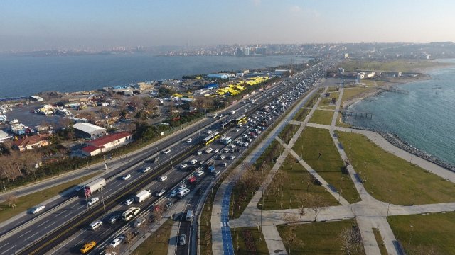 Bakım çalışması trafiği kilitledi