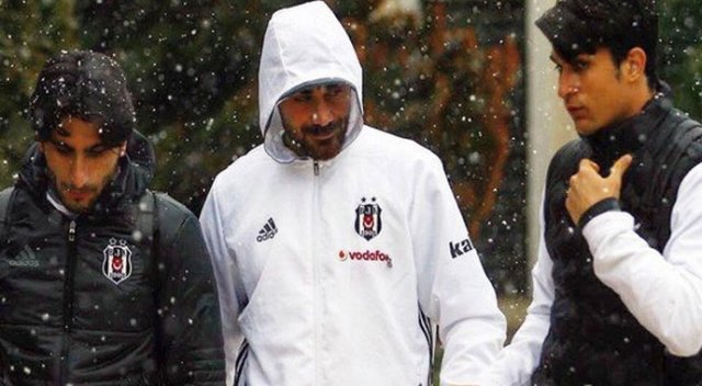 Beşiktaş Adana'ya zorunlu iniş yapacak
