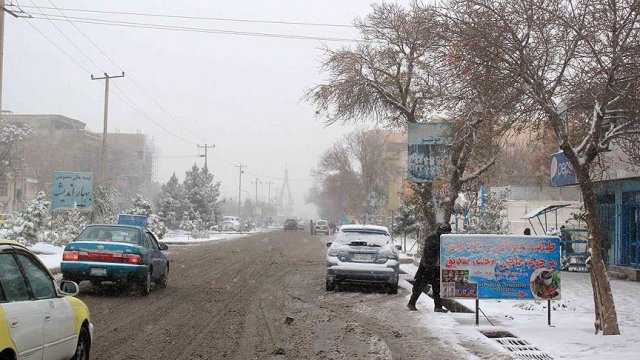 Dost ülke Afganistan'da soğuk hava nedeniyle 27 çocuk öldü