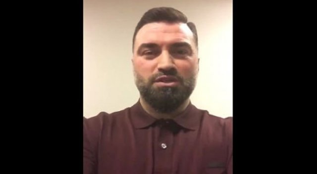 Eski futbolcu Hakan Ünsal da 'Evet' kampanyasına katıldı Eski futbolcu Hakan Ünsal da 'Evet' kampanyasına katıldı