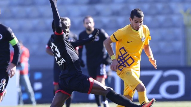 Gençlerbirliği, Osmanlıspor derbisinde puanlar paylaşıldı