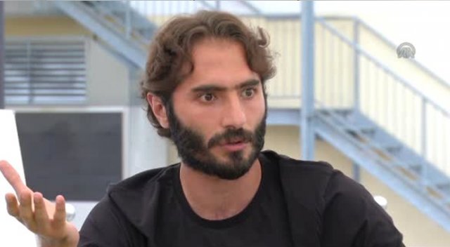 Hamit yeni takımına imza atıyor! Hamit yeni takımına imza atıyor!