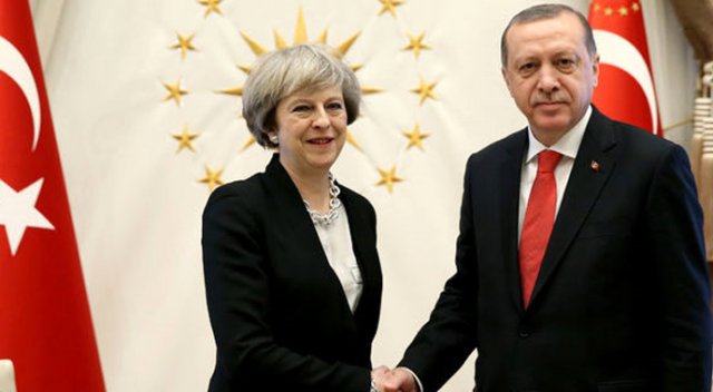 İngiltere Başbakanı Ankara'da Erdoğan'la bir araya geldi İngiltere Başbakanı Ankara'da Erdoğan'la bir araya geldi
