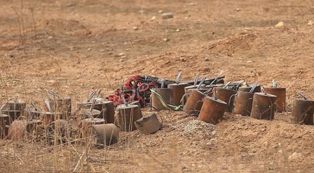 Irak'ta DEAŞ'tan kaçan siviller mayına bastı Irak'ta DEAŞ'tan kaçan siviller mayına bastı