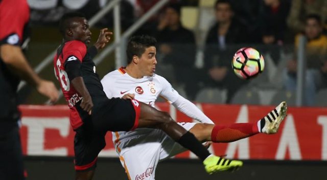 Josue ön liberoya geçecek Josue ön liberoya geçecek