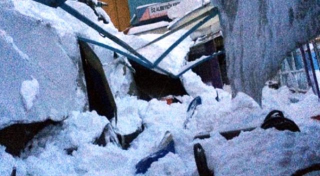 Kar yağışı perişan etti, tesislerin çatısı çöktü
