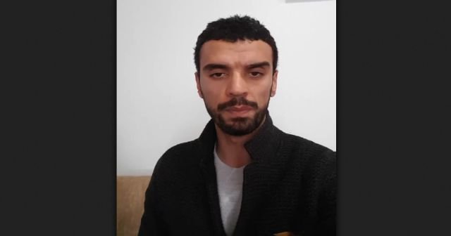 Kenan Sofuoğlu ninesiyle birlikte 'Evet' kampanyasına katıldı Kenan Sofuoğlu ninesiyle birlikte 'Evet' kampanyasına katıldı