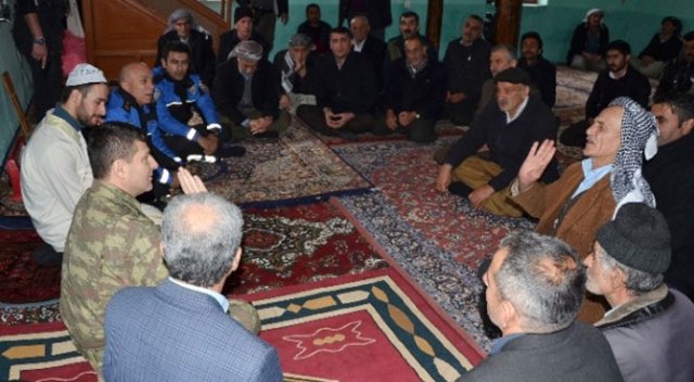 Komutandan köylülere söz: Gelemezsem rütbelerimi söker atarım Komutandan köylülere söz: Gelemezsem rütbelerimi söker atarım