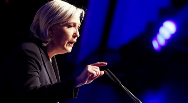 Le Pen'den AB çıkışı Le Pen'den AB çıkışı