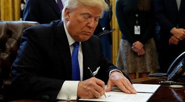 Mahkeme Trump'ın göçmen kararını askıya aldı Mahkeme Trump'ın göçmen kararını askıya aldı