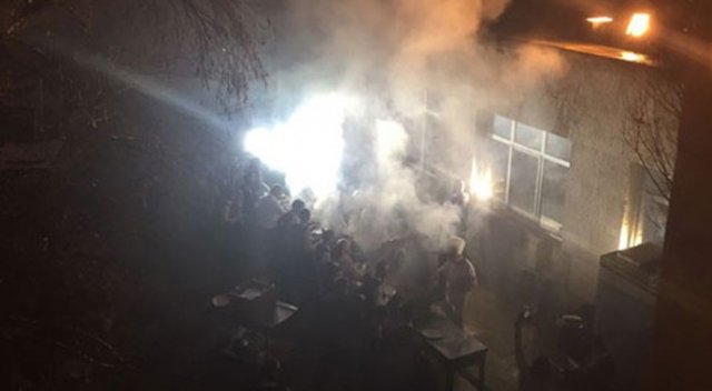 Meclis duman altında Meclis duman altında