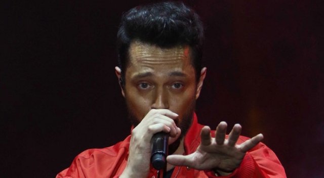 Murat Boz'un annesi kalp rahatsızlığıyla hastaneye kaldırıldı Murat Boz'un annesi kalp rahatsızlığıyla hastaneye kaldırıldı