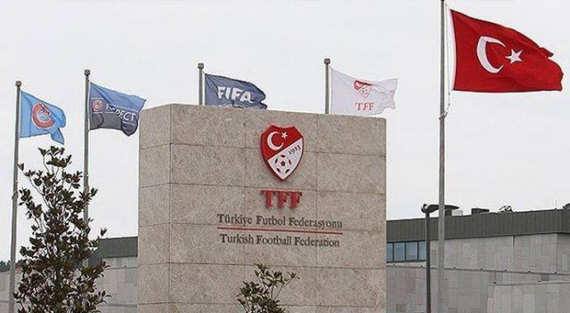 PFDK'dan Fenerbahçe ve Galatasaray'a para cezası PFDK'dan Fenerbahçe ve Galatasaray'a para cezası
