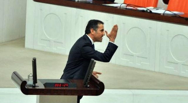 PKK terörünü yücelten HDP, Reina&#039;daki terörü lanetliyor