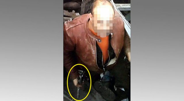 Polisler şehit oldu, o yanlarına gidip silahı çaldı!