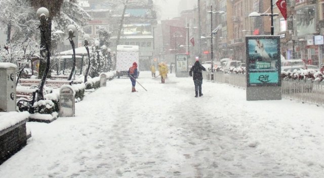 Rize’de yoğun kar 346 köy yolunu ulaşıma kapattı Rize’de yoğun kar 346 köy yolunu ulaşıma kapattı