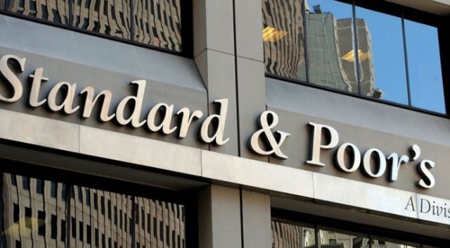 Fitch'i beklerken Türkiye'ye şok S&P'den geldi Fitch'i beklerken Türkiye'ye şok S&P'den geldi