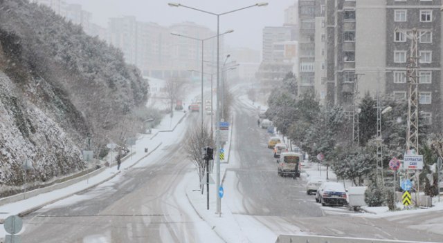 Samsun’da kar yağışı etkisini sürdürüyor Samsun’da kar yağışı etkisini sürdürüyor