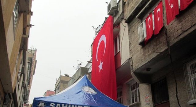 Şehit ateşi Gaziantep'e düştü Şehit ateşi Gaziantep'e düştü