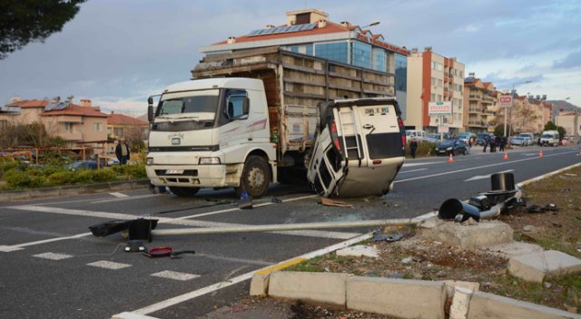 Takla atan araç kamyonun altında kaldı, yaralılar var
