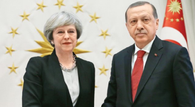 Theresa May: '15 Temmuz'da demokrasinize sahip çıktınız' Theresa May: '15 Temmuz'da demokrasinize sahip çıktınız'
