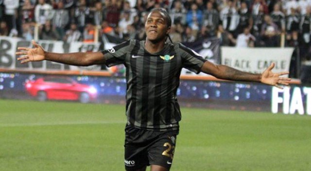 Trabzonspor Rodallega'yla anlaşmaya vardı Trabzonspor Rodallega'yla anlaşmaya vardı