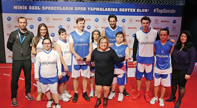 Ünlüler özel çocuklara destek için basket attı Ünlüler özel çocuklara destek için basket attı