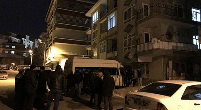 Yaşlı kadın, evinde boğularak öldürülmüş halde bulundu Yaşlı kadın, evinde boğularak öldürülmüş halde bulundu
