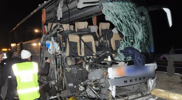Yolcu otobüsü TIR ile çarpıştı: 1 ölü
