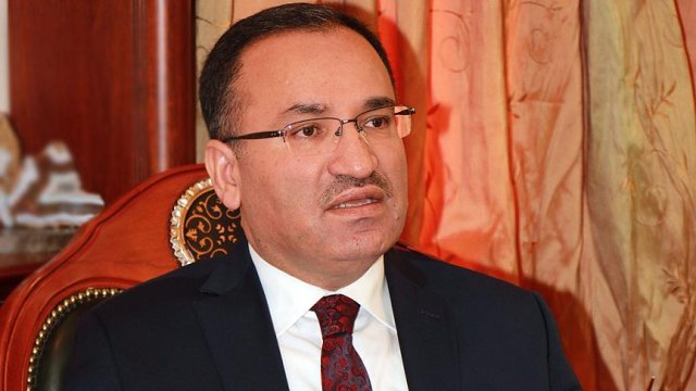 'Hayır dediği için gözaltına alınmış biri varsa görevden ayrılırım' 'Hayır dediği için gözaltına alınmış biri varsa görevden ayrılırım'