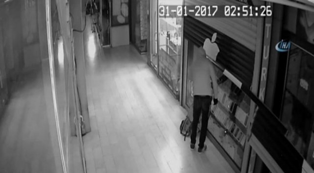 100 bin TL’lik cep telefonu hırsızlığı kamerada
