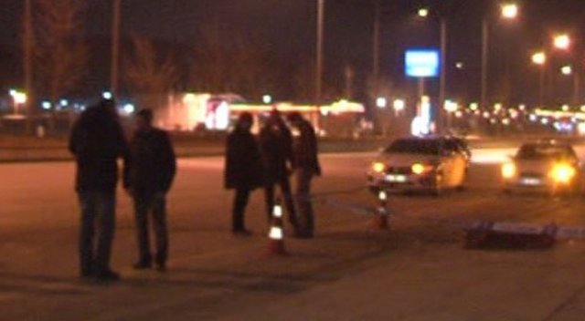 30 yıl aradan sonra gördüğü babasını öldürdü 30 yıl aradan sonra gördüğü babasını öldürdü