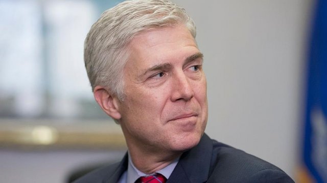 ABD Başkanı Trump&#039;ın yargıç adayı Gorsuch’tan başkana eleştiri
