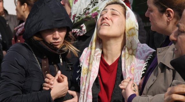 Adana'da 5 yaşındaki çocuk hırsız-polis oynarken babasını öldürmüş! Adana'da 5 yaşındaki çocuk hırsız-polis oynarken babasını öldürmüş!