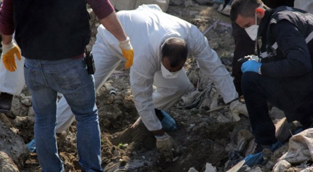 Adana'da vahşet: İşkence yapıp, diri diri gömdüler Adana'da vahşet: İşkence yapıp, diri diri gömdüler