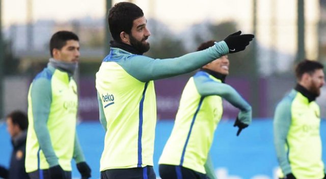 Arda yine krampon fırlattı!
