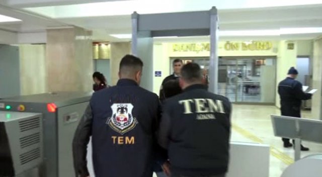 Avrupa'ya kaçmaya hazırlanan PKK yöneticisi yakalandı Avrupa'ya kaçmaya hazırlanan PKK yöneticisi yakalandı