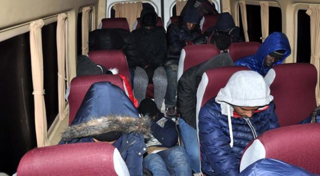 Ayvacık'da 61 kaçak yakalandı Ayvacık'da 61 kaçak yakalandı