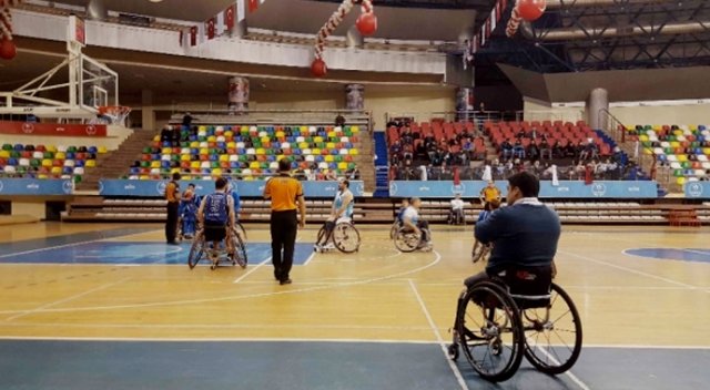 Bağcılarlı basketbolcular 3&#039;te 3 yaptı